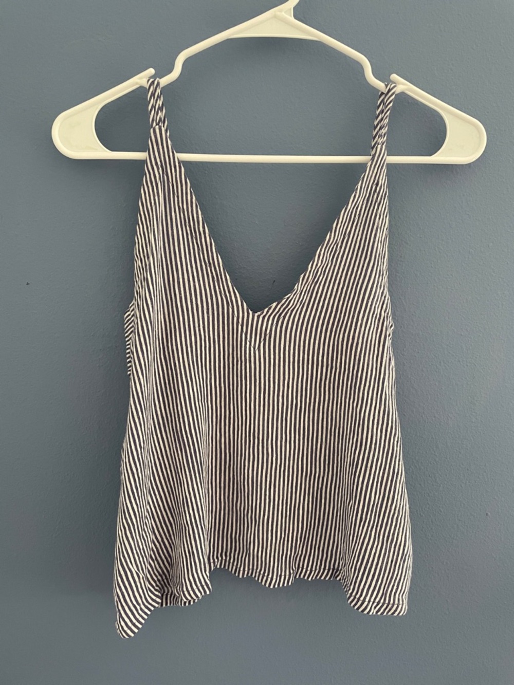 Lulu's Blue & White Striped V-Neck Camisole